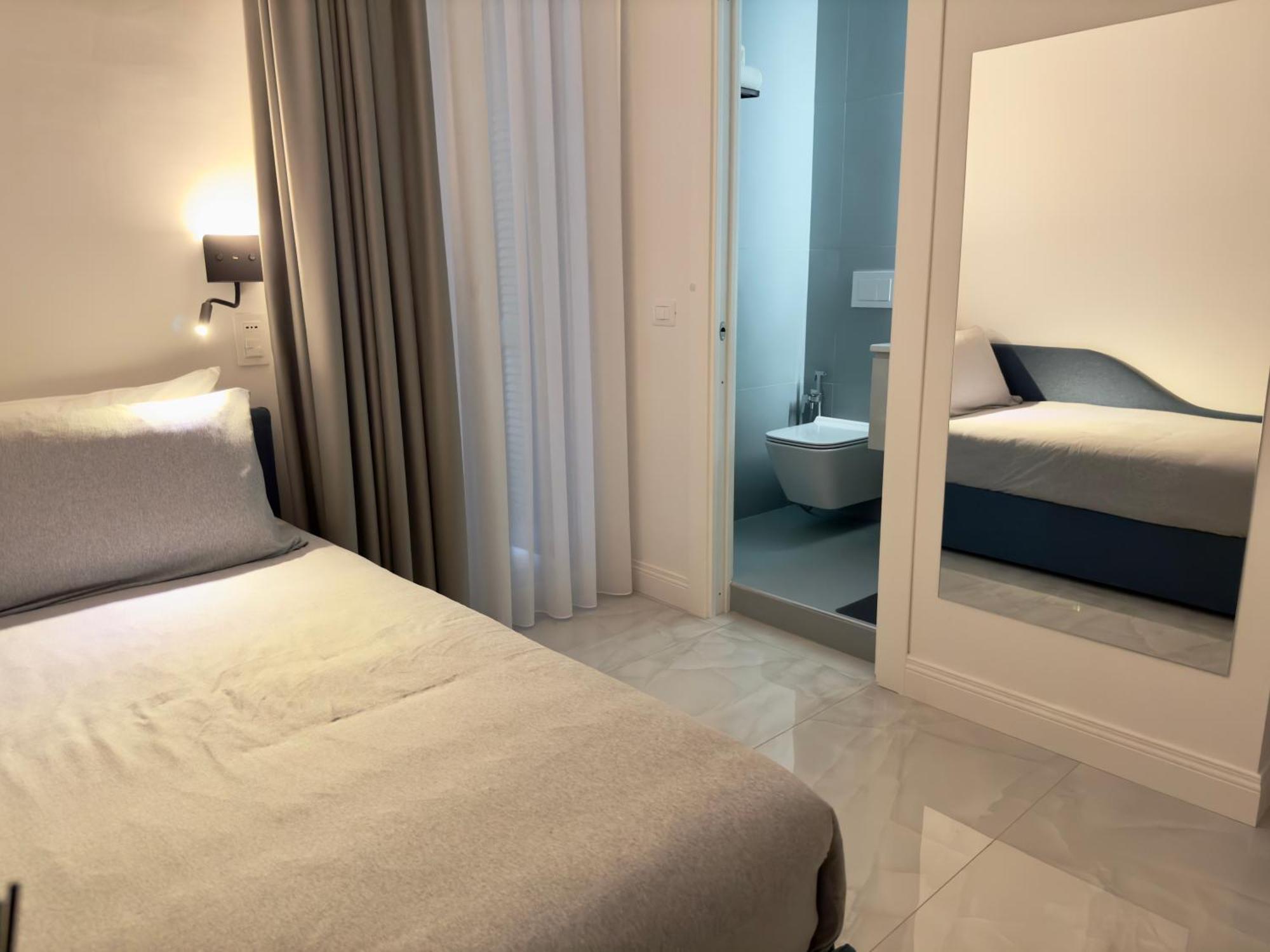 Carafa Rooms Наполи Екстериор снимка