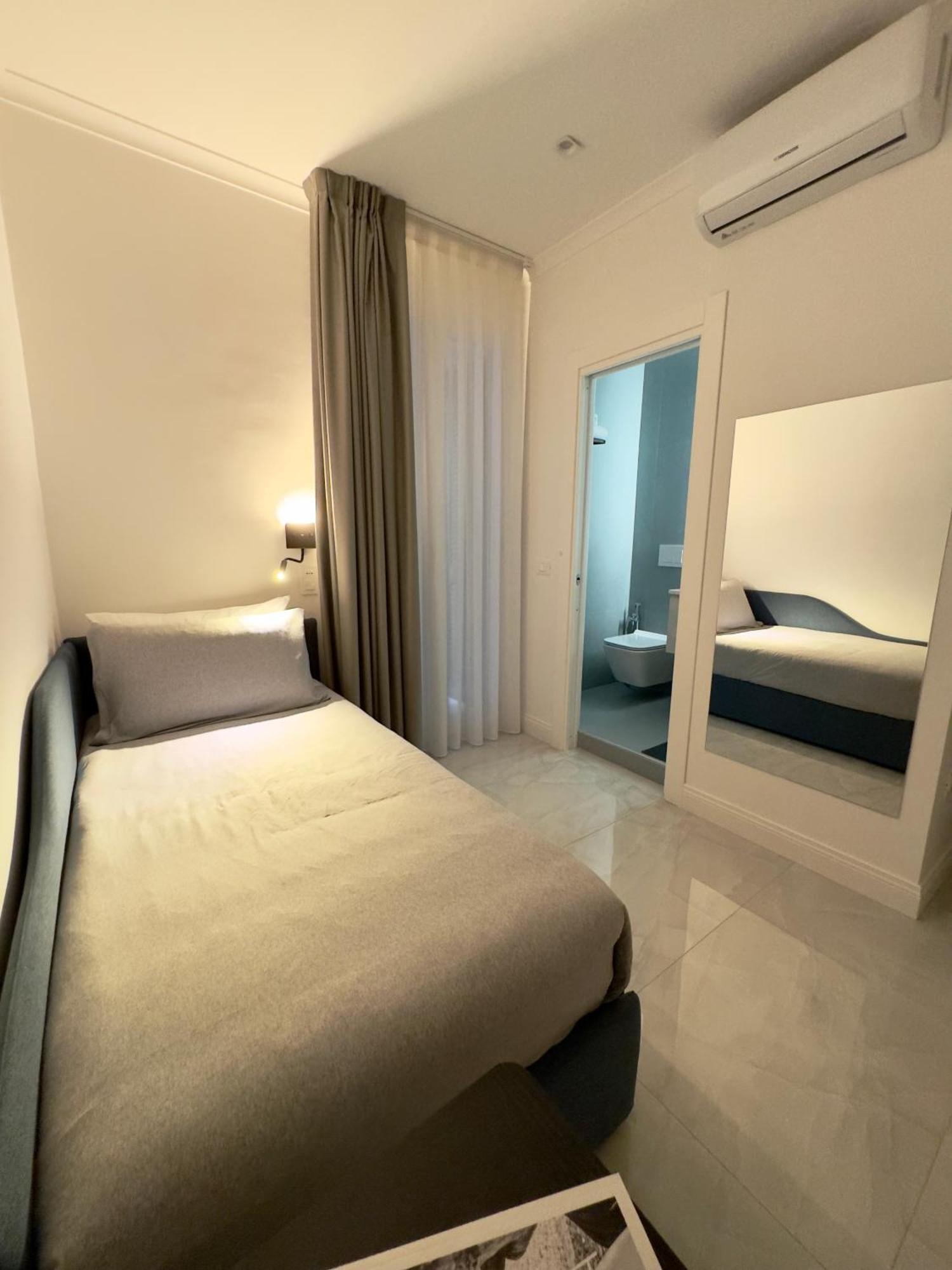 Carafa Rooms Наполи Екстериор снимка