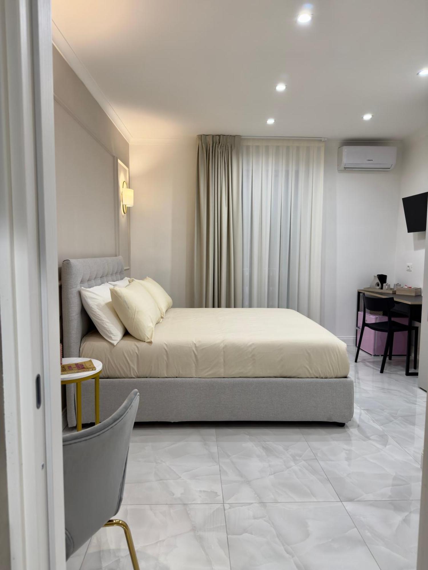 Carafa Rooms Наполи Екстериор снимка
