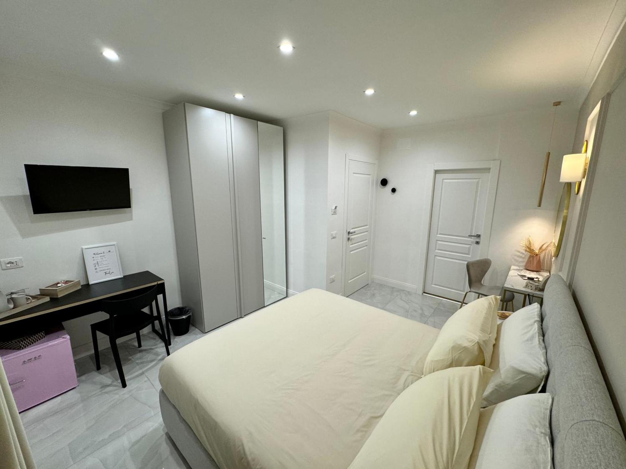 Carafa Rooms Наполи Екстериор снимка